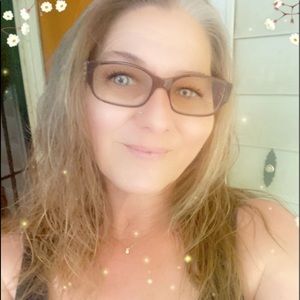 Meet your Posher, Pamela